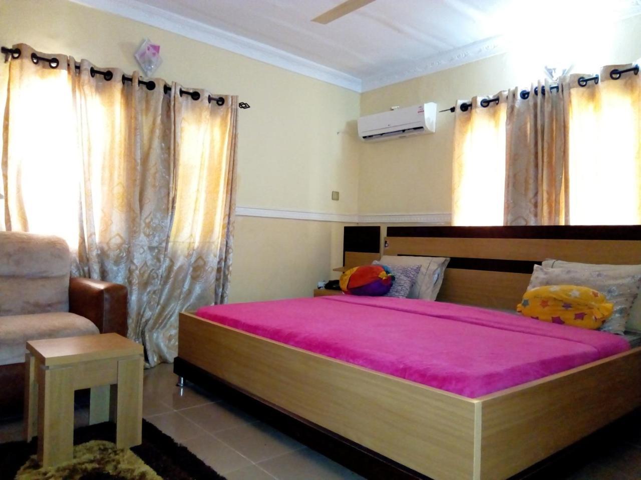 Gen-Preston Hotel And Suites Papalanto Buitenkant foto