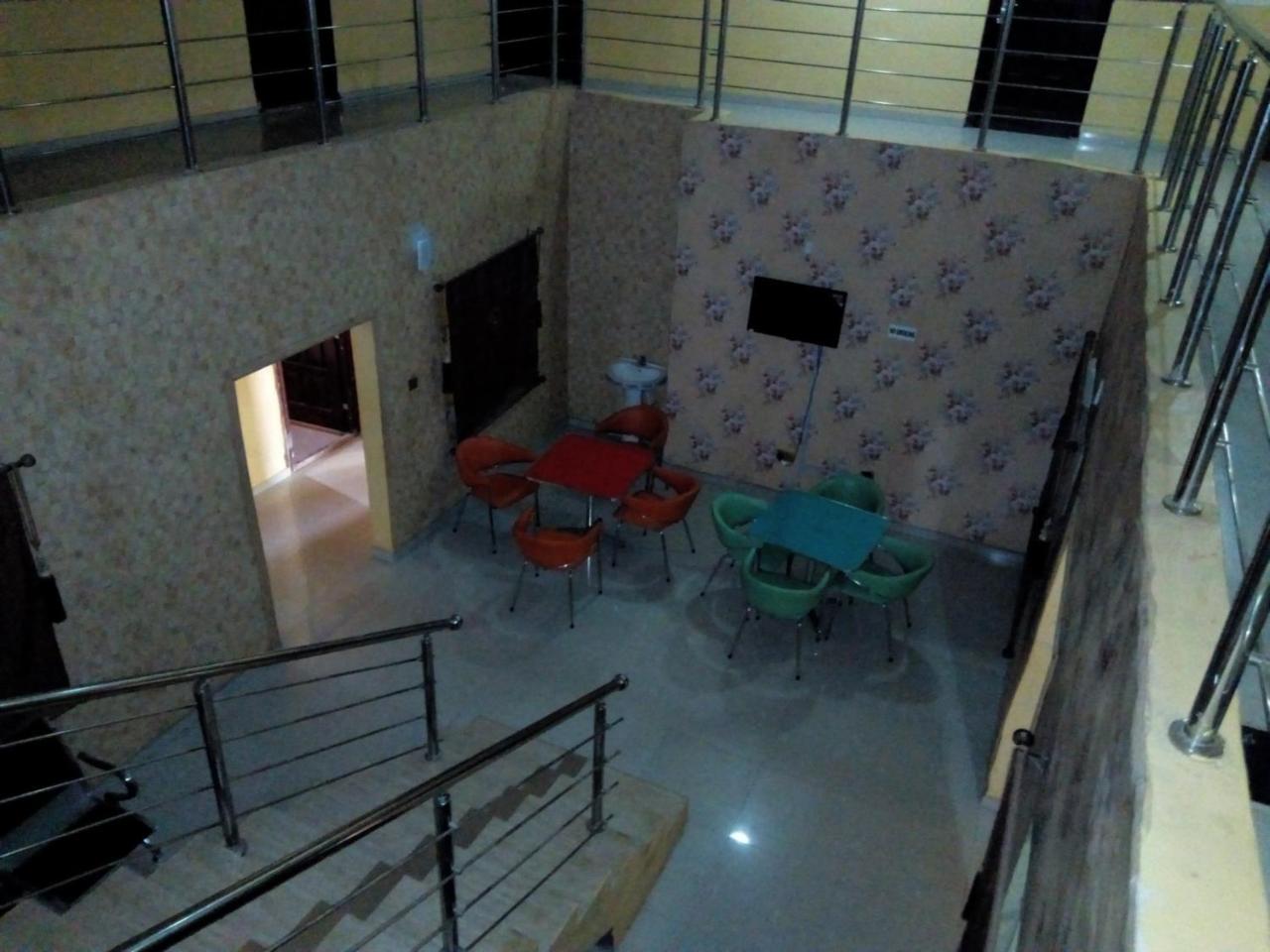 Gen-Preston Hotel And Suites Papalanto Buitenkant foto